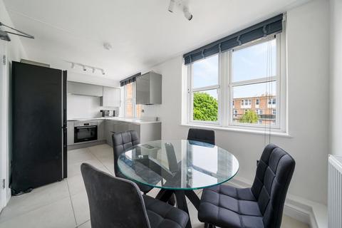 undefined, Dunsbury Close, Sutton SM2 6TP