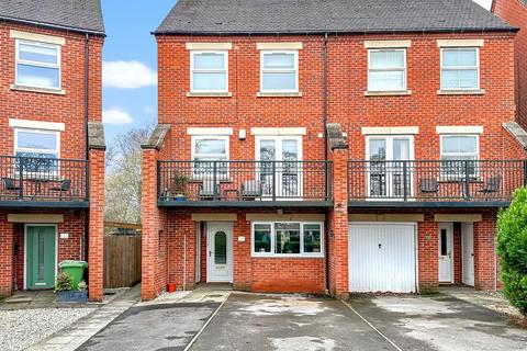 Cameron Lane, Fernwood, Newark