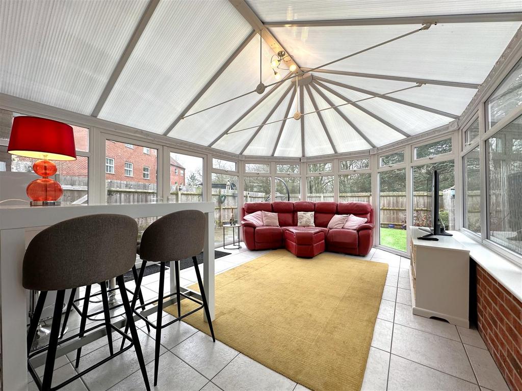 Large Conservatory 431