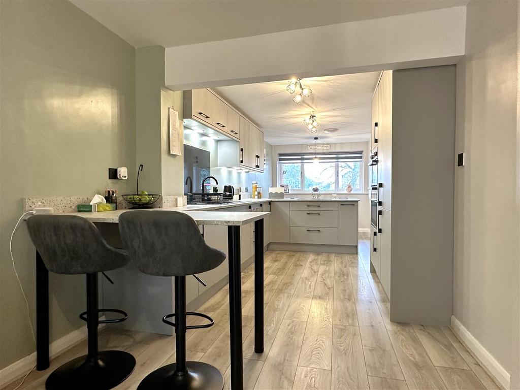 Superb Breakfast Kitchen 401