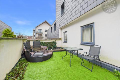 undefined, 'A sleek apartment, secure parking and private garden terrace'