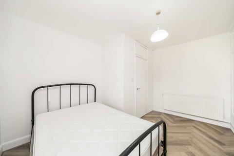 1 bedroom flat to rent, Southwell Road, London SE5