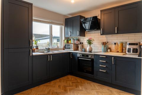 2 bedroom end of terrace house for sale, Abbey Court, Pontypridd CF38