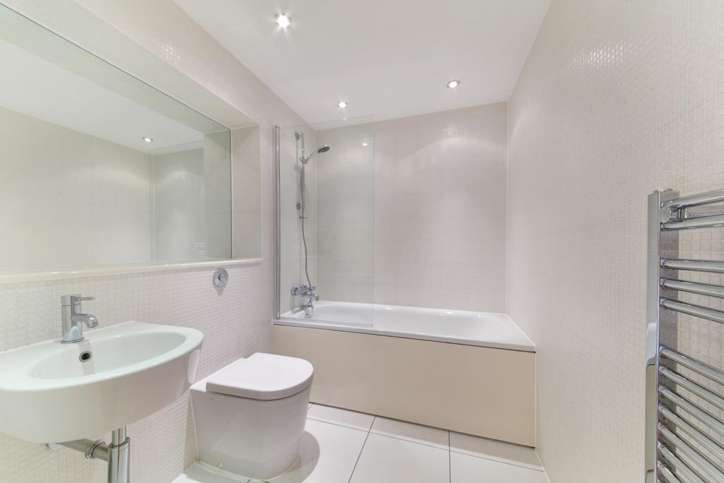 Bathroom Cobalt Poin