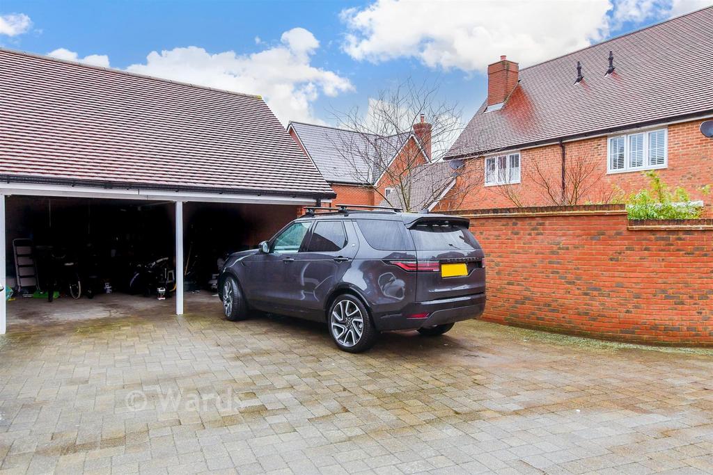 Driveway/Parking