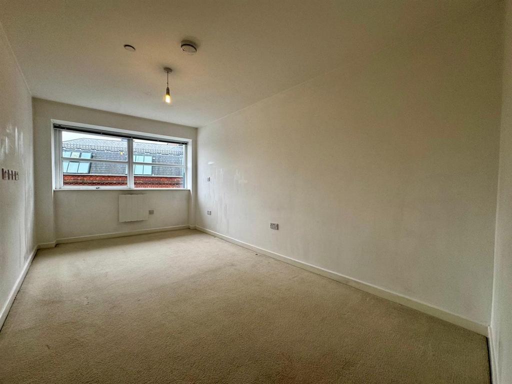Bedroom pic 1.jpeg