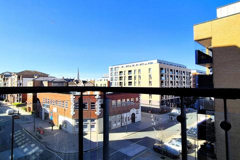 2 bedroom apartment to rent, CENTRAL, SO14