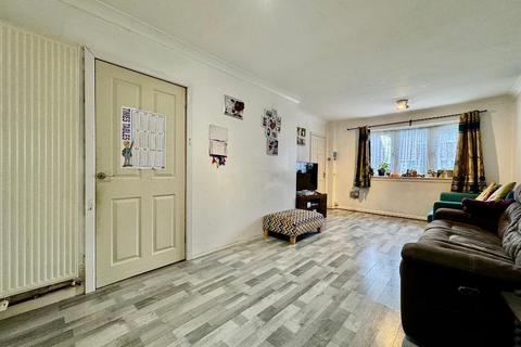 undefined, Long Close, Stopsley, Luton, Bedfordshire, LU2 9BJ