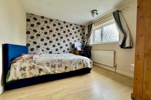 undefined, Long Close, Stopsley, Luton, Bedfordshire, LU2 9BJ