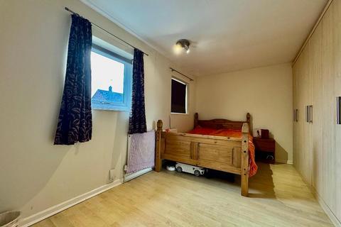 undefined, Long Close, Stopsley, Luton, Bedfordshire, LU2 9BJ