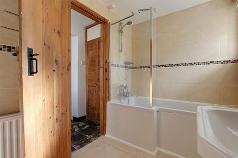 undefined, Henry Street, Tring