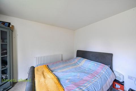 2 bedroom apartment for sale, Menlo Gardens, London, SE19