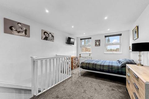 3 bedroom terraced house for sale, Oakfield Street, Altrincham