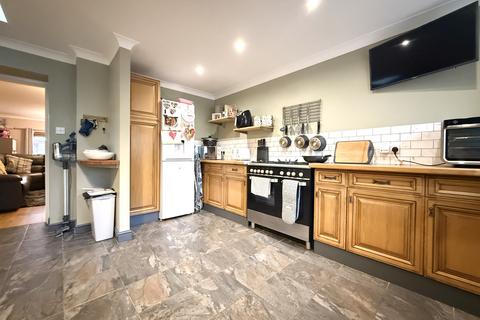 undefined, Trecynon, Aberdare CF44