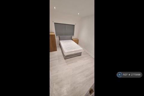 undefined, Wickford Close, Romford, RM3