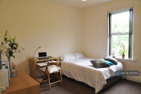 undefined, Belgrave Avenue, Manchester, M14