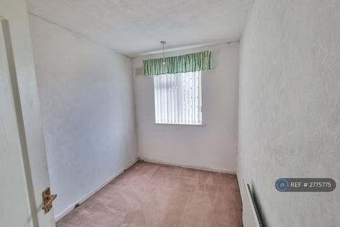 3 bedroom semi-detached house to rent, Halford Lane, Coventry, CV6