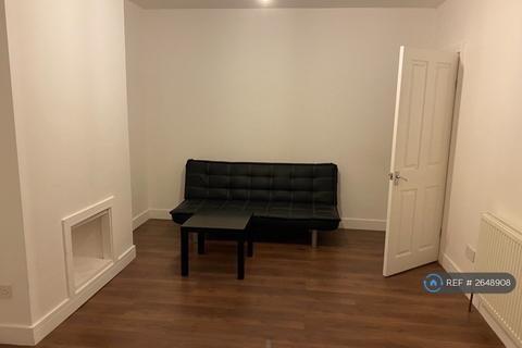 undefined, Heathdale Avenue, Hounslow, TW4
