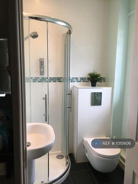 Ensuite Bathroom