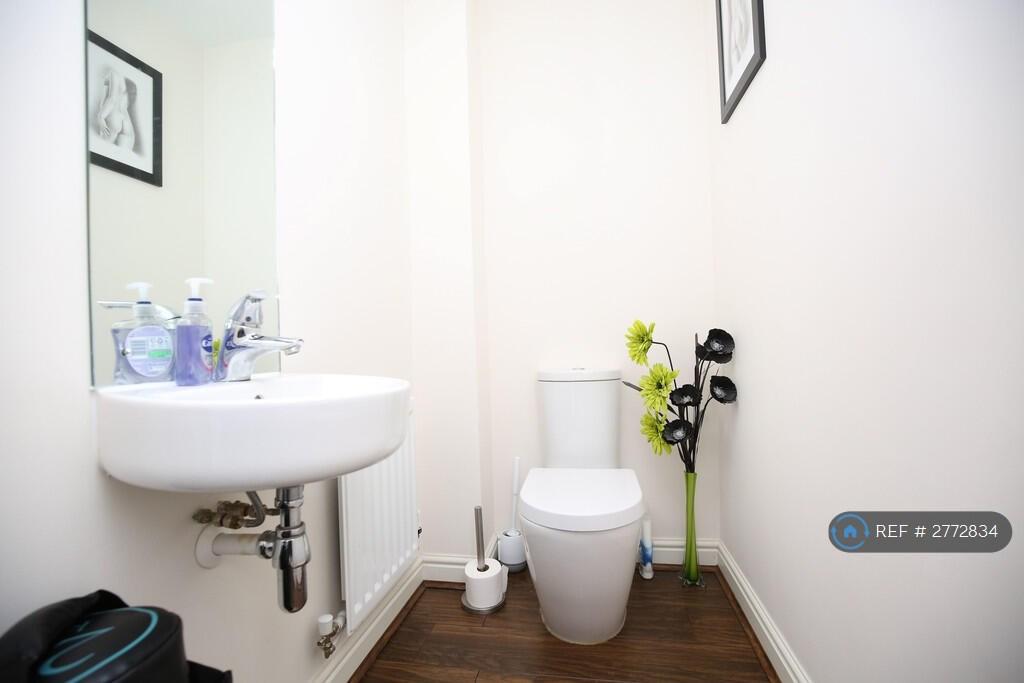 Cloakroom (Wc)