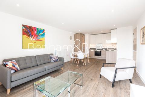 1 bedroom apartment to rent, Whiting Way, London, SE16