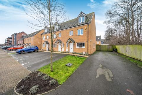 4 bedroom end of terrace house for sale, Fauna Field, Bedfordshire LU5