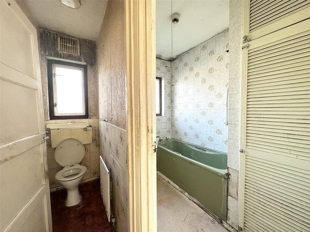 Bathroom & WC