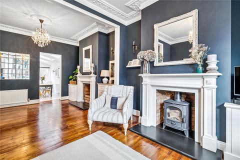 4 bedroom house for sale, Nansen Road, SW11