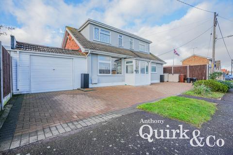 4 bedroom detached house for sale, Station Road, Canvey Island, SS8