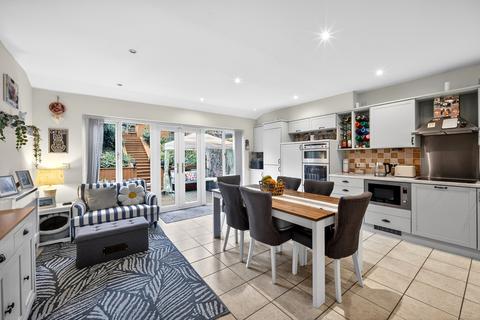 4 bedroom townhouse for sale, Kerry Hill Way, Maidstone, ME14