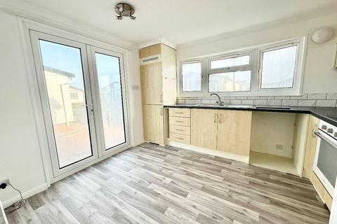 2 bedroom park home for sale, Kings Park, Canvey Island