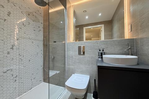 Studio to rent, Harlequin Avenue