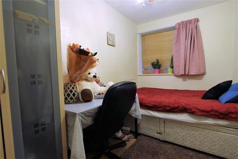 2 bedroom apartment to rent, Wessex Court, 120, The Avenue, Wembley, HA9