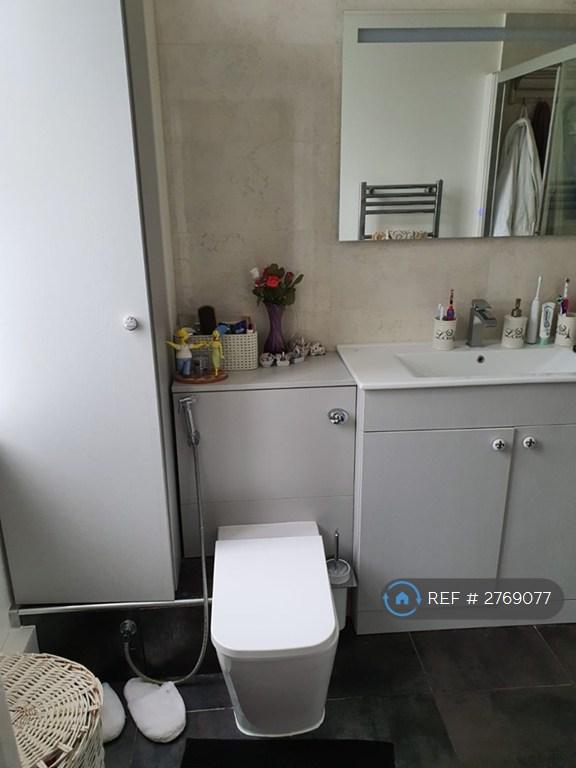 Ensuite Bathroom