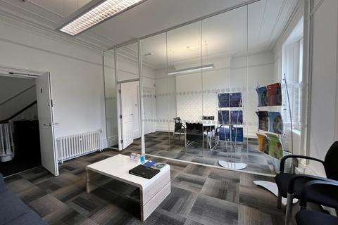 Office to rent, 2 St Pauls Rd Bristol BS8 1LT