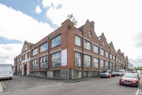 Warehouse to rent, Portland St Bristol BS16 4NU