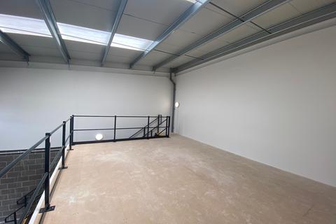Warehouse to rent, 198-202 Broomhill Rd Bristol BS4 4SA