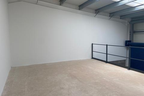 Warehouse to rent, 198-202 Broomhill Rd Bristol BS4 4SA