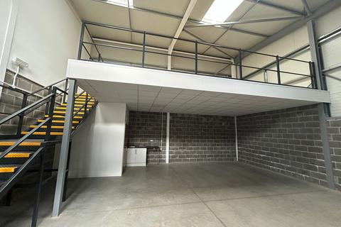 Warehouse to rent, 198-202 Broomhill Rd Bristol BS4 4SA