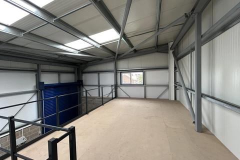 Warehouse to rent, 198-202 Broomhill Rd Bristol BS4 4TP