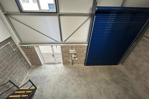 Warehouse to rent, 198-202 Broomhill Rd Bristol BS4 4TP