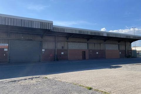 Distribution warehouse to rent, Worthy Rd Avonmouth BS11 0YB