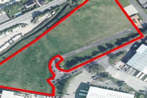 Land to rent, Lawrence Close Highbridge TA9 4EX