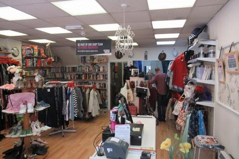 Retail property (high street) to rent, 10A Old St Clevedon BS21 6ND