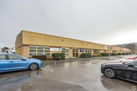 Warehouse to rent, Lynx Cres Weston Super Mare BS24 9DJ