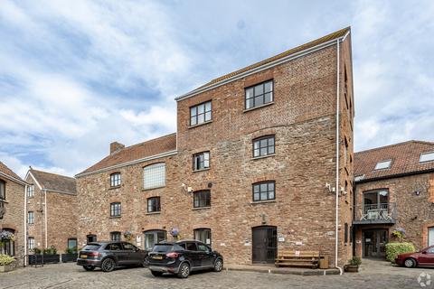 Office to rent, 7-11 Lodway Bristol BS20 0DH