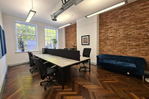 Office to rent, 30 Queen Sq Bristol BS1 4ND