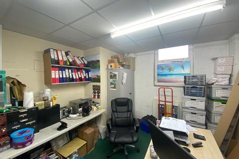 Industrial unit for sale, 22a Griffin Rd Clevedon BS21 6HH