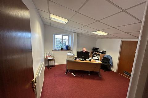 Industrial development to rent, Novers Hl Bristol BS3 5QE