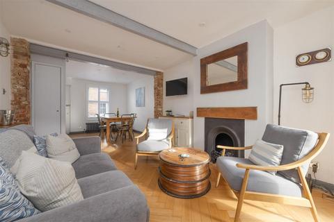 2 bedroom terraced house for sale, Albert Street, Whitstable